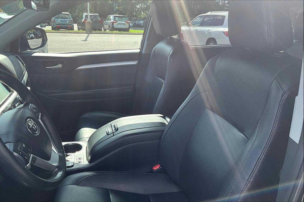 used 2019 Toyota Highlander car, priced at $26,000