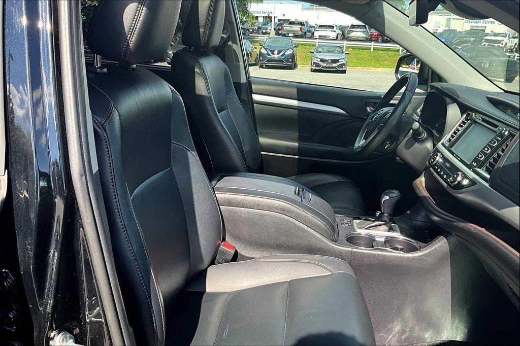 used 2019 Toyota Highlander car, priced at $26,000