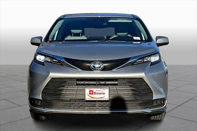 used 2023 Toyota Sienna car, priced at $39,200