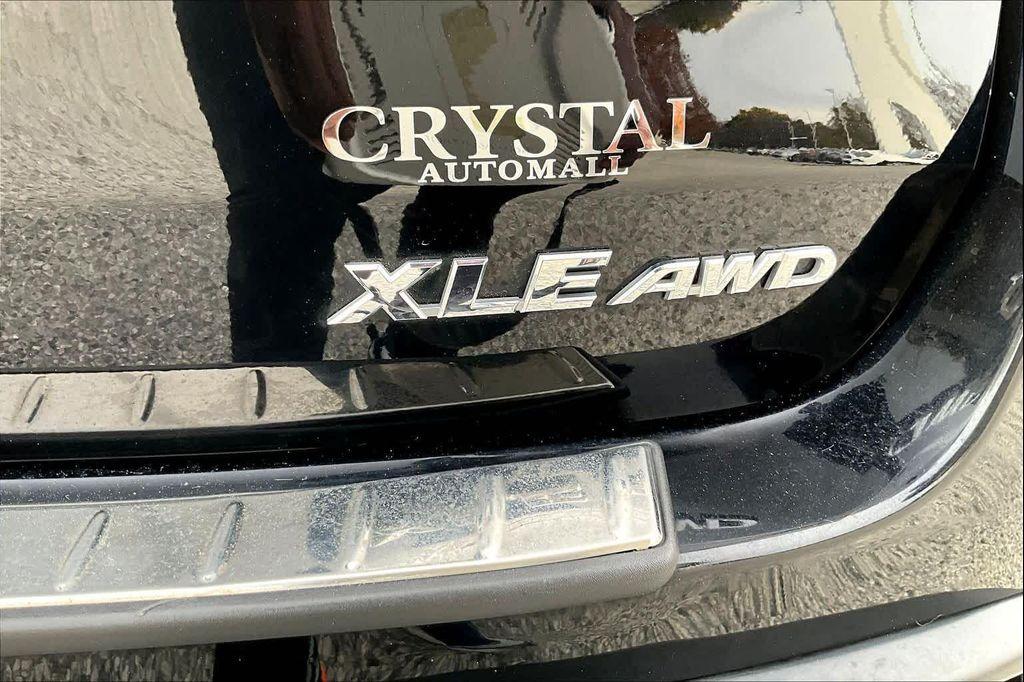 used 2019 Toyota Highlander car, priced at $29,500