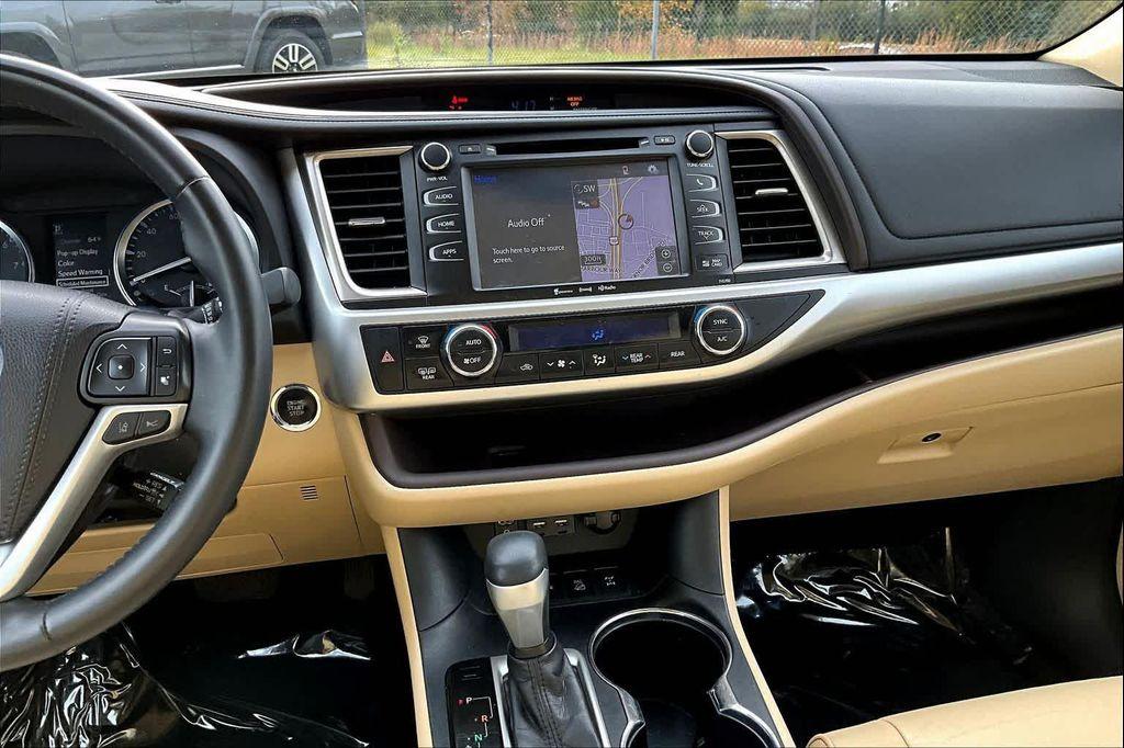 used 2019 Toyota Highlander car, priced at $29,500