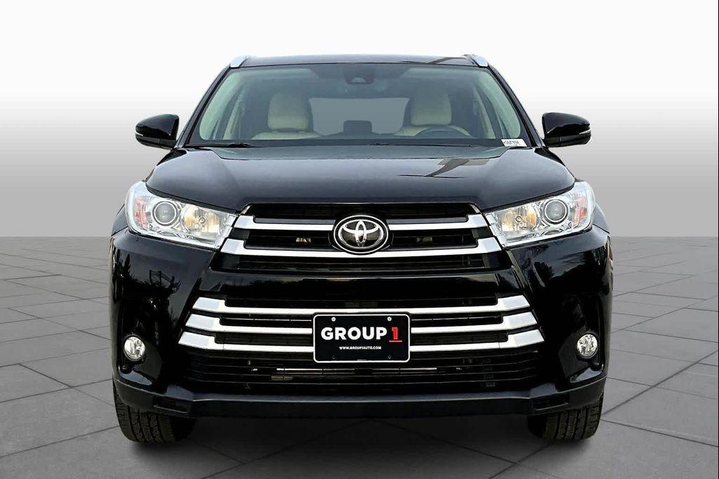 used 2019 Toyota Highlander car, priced at $29,500