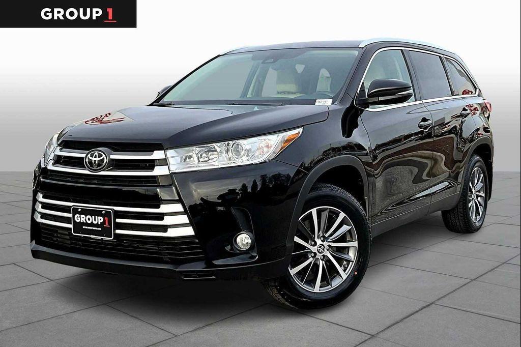 used 2019 Toyota Highlander car, priced at $29,500