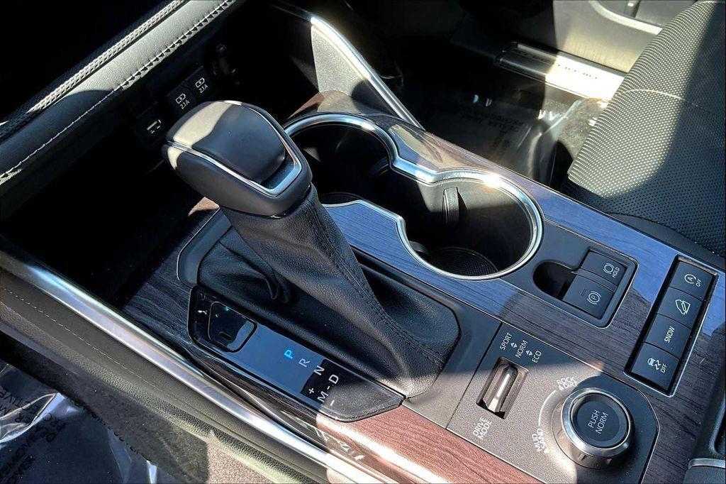 used 2021 Toyota Highlander car, priced at $38,000