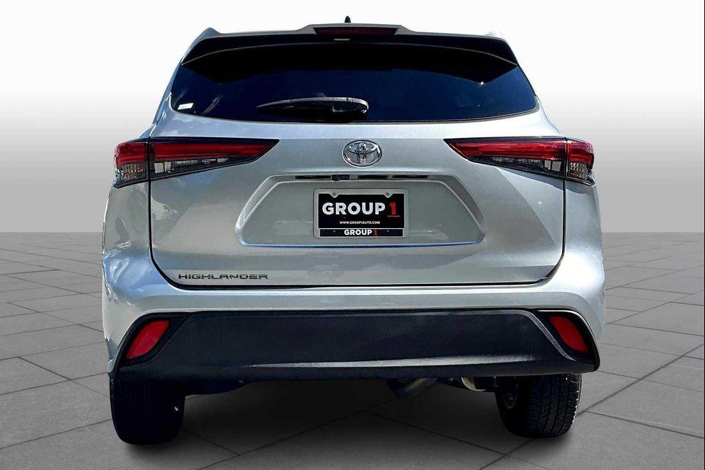 used 2023 Toyota Highlander car, priced at $33,500