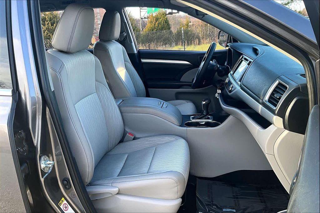used 2019 Toyota Highlander car, priced at $22,500