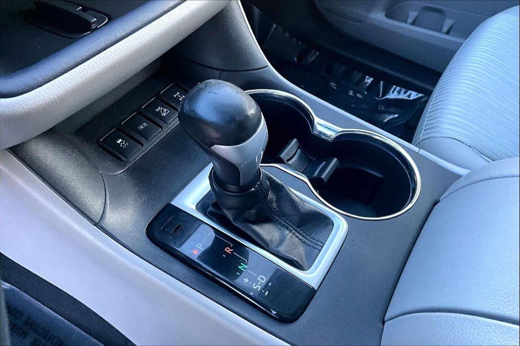 used 2019 Toyota Highlander car, priced at $22,500