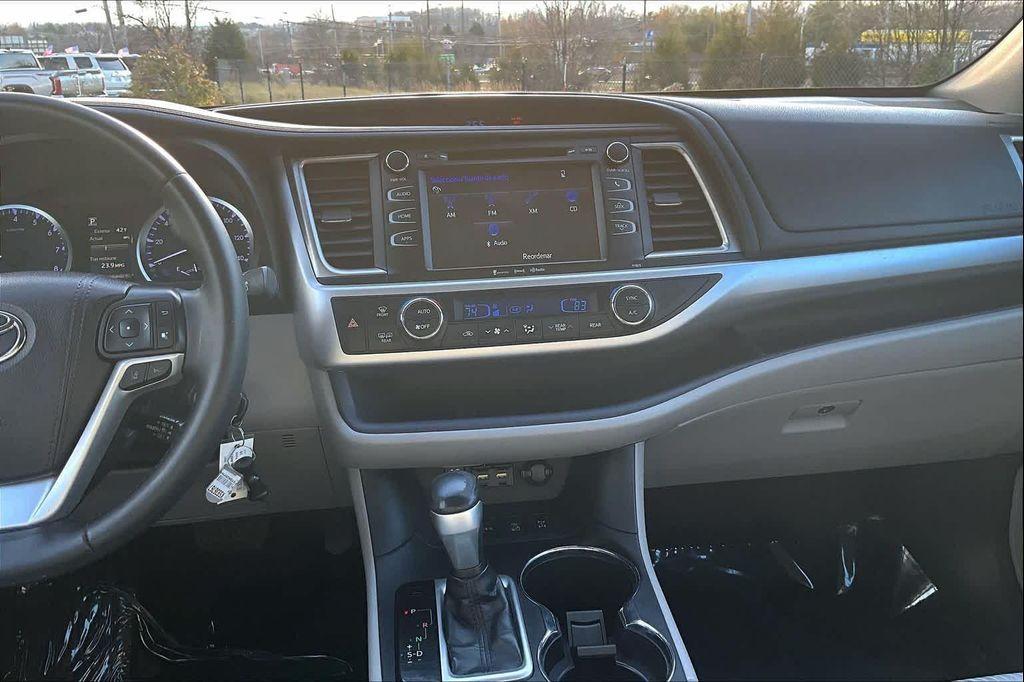 used 2019 Toyota Highlander car, priced at $22,500