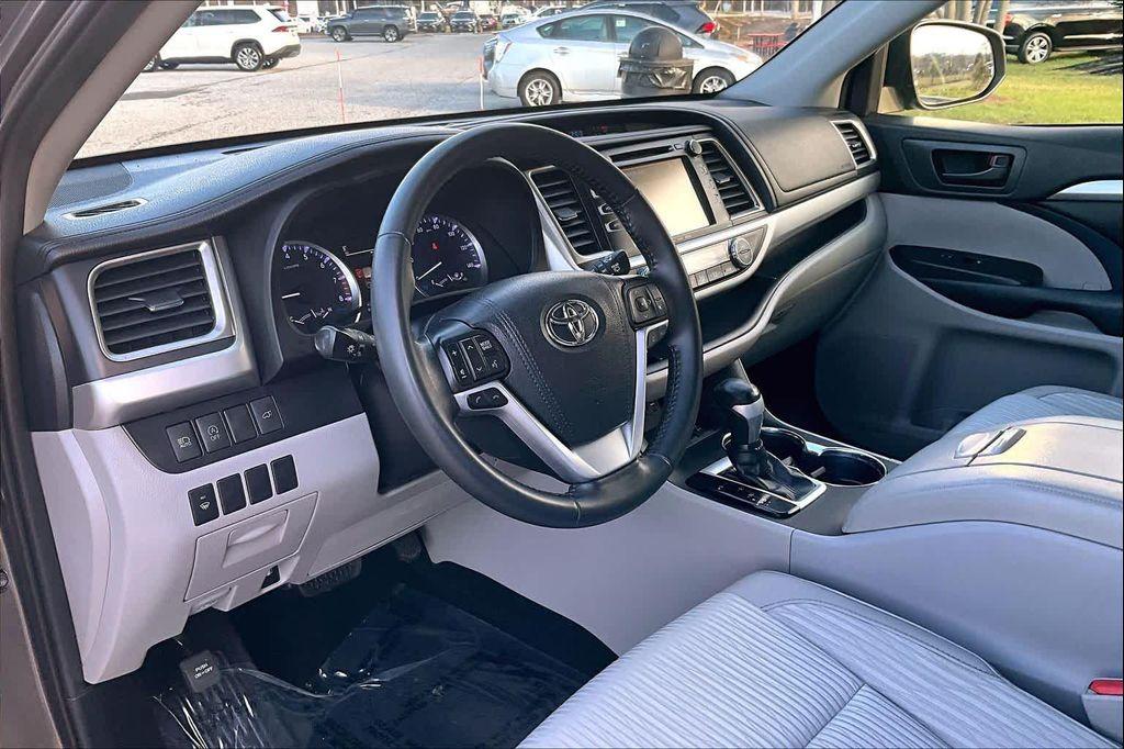 used 2019 Toyota Highlander car, priced at $22,500