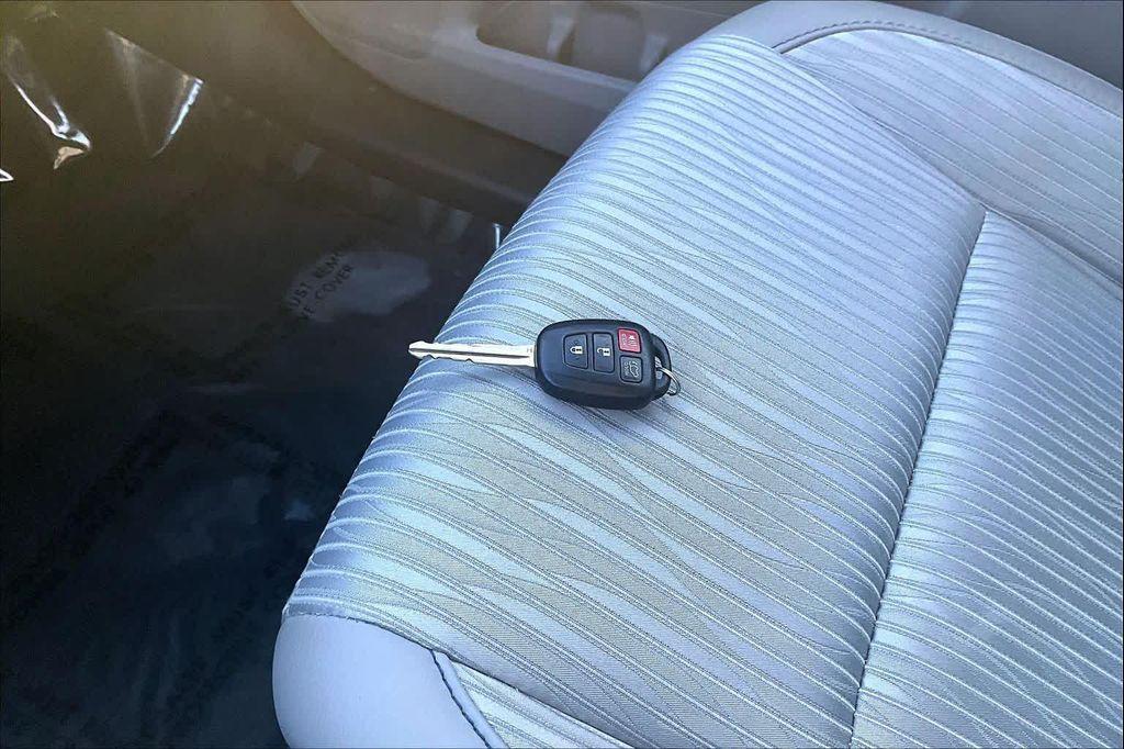 used 2019 Toyota Highlander car, priced at $22,500