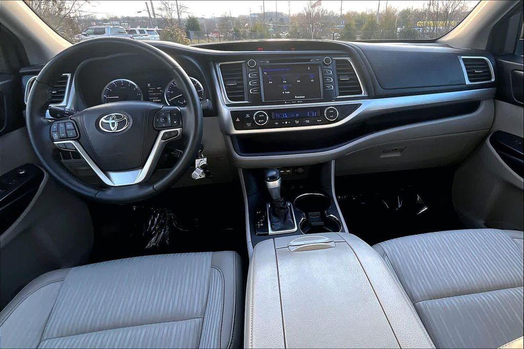 used 2019 Toyota Highlander car, priced at $22,500