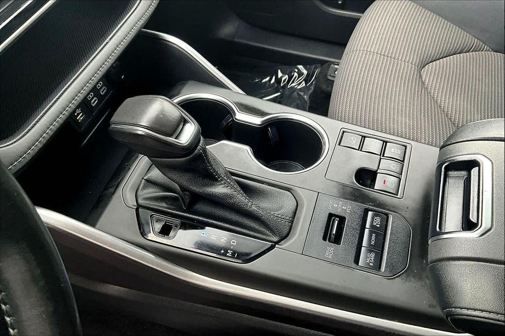 used 2023 Toyota Highlander car, priced at $29,000