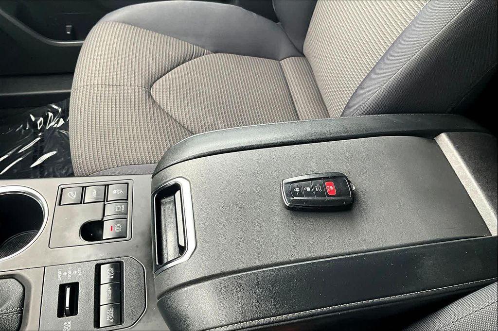 used 2023 Toyota Highlander car, priced at $29,000