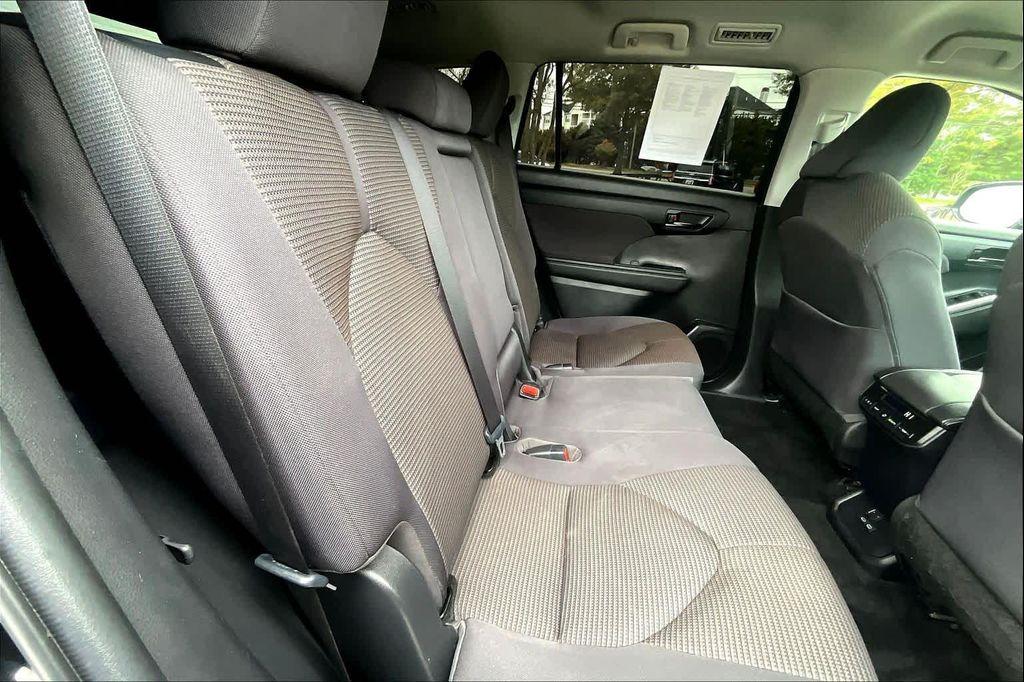 used 2023 Toyota Highlander car, priced at $29,000