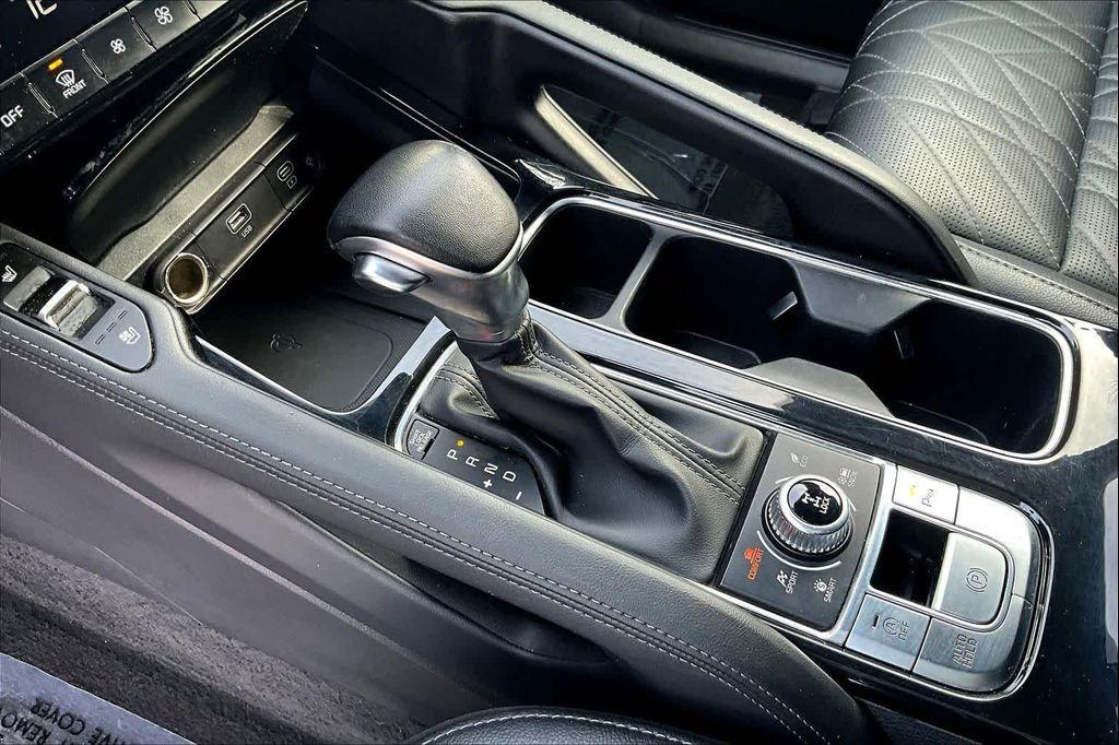 used 2024 Kia Telluride car, priced at $38,000