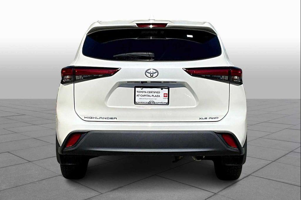 used 2021 Toyota Highlander car, priced at $32,500