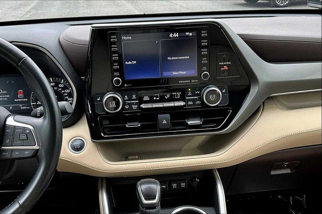 used 2021 Toyota Highlander car, priced at $32,500