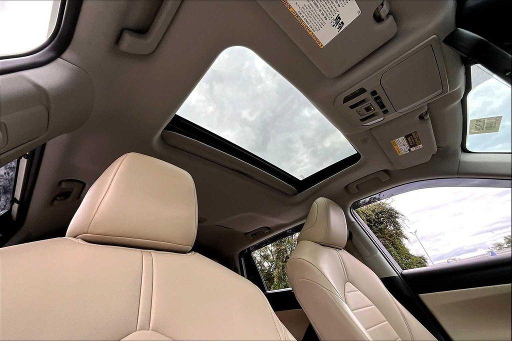 used 2021 Toyota Highlander car, priced at $32,500