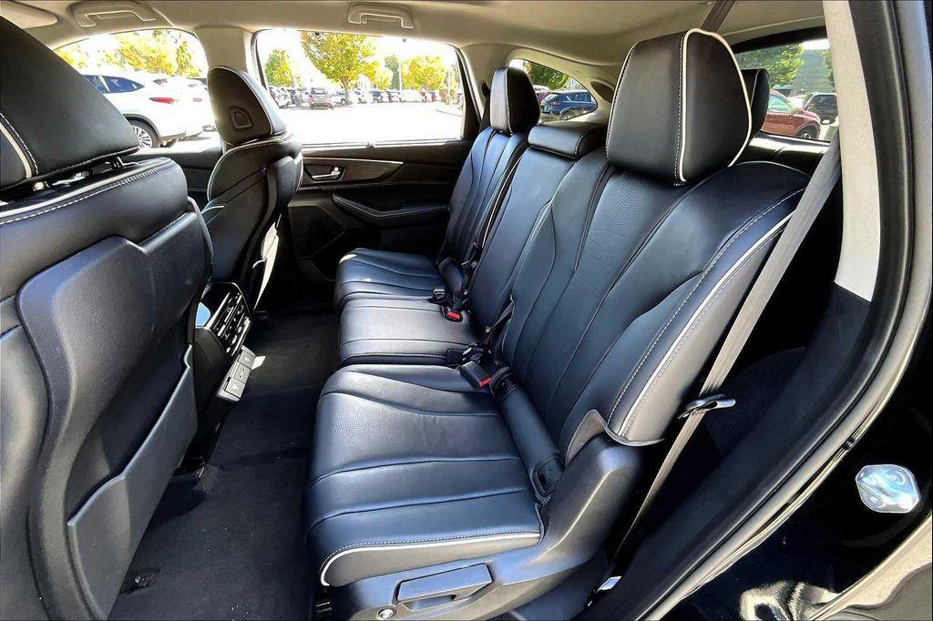 used 2023 Acura MDX car, priced at $39,000