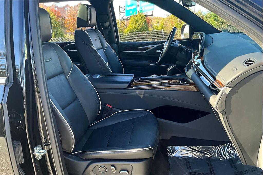 used 2021 Cadillac Escalade ESV car, priced at $56,000