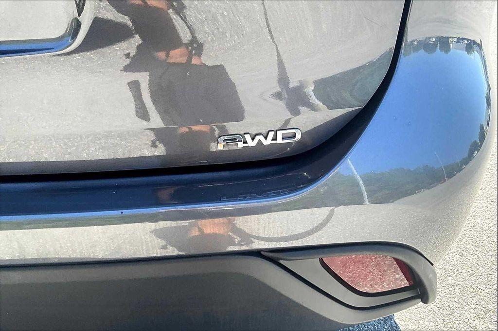 used 2023 Toyota Highlander car, priced at $33,500