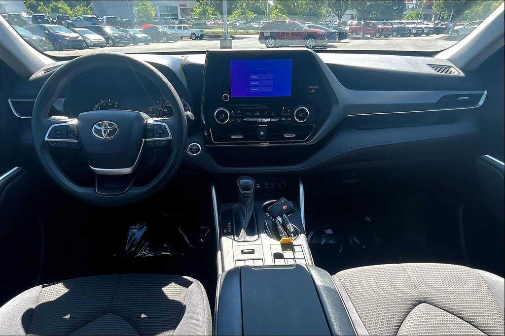 used 2023 Toyota Highlander car, priced at $33,500