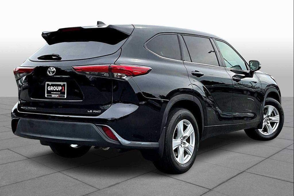 used 2022 Toyota Highlander car, priced at $28,000