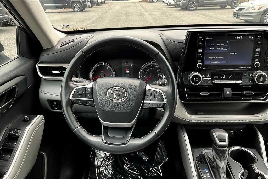 used 2022 Toyota Highlander car, priced at $28,000