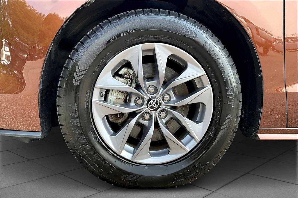 used 2024 Toyota Sienna car, priced at $41,500