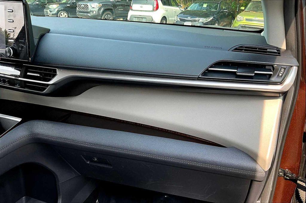 used 2024 Toyota Sienna car, priced at $41,500