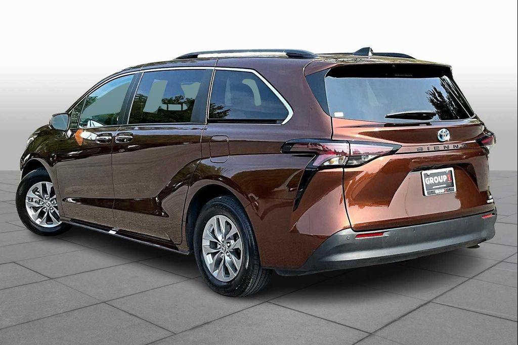 used 2024 Toyota Sienna car, priced at $41,500