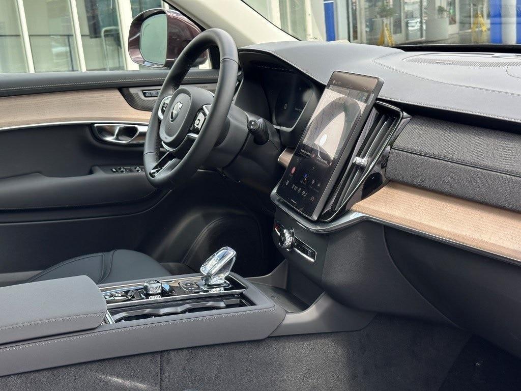 new 2025 Volvo XC90 Plug-In Hybrid car, priced at $77,895