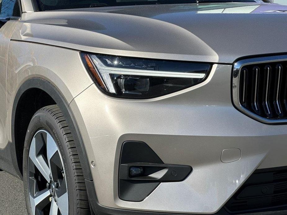 new 2024 Volvo XC40 car, priced at $47,895