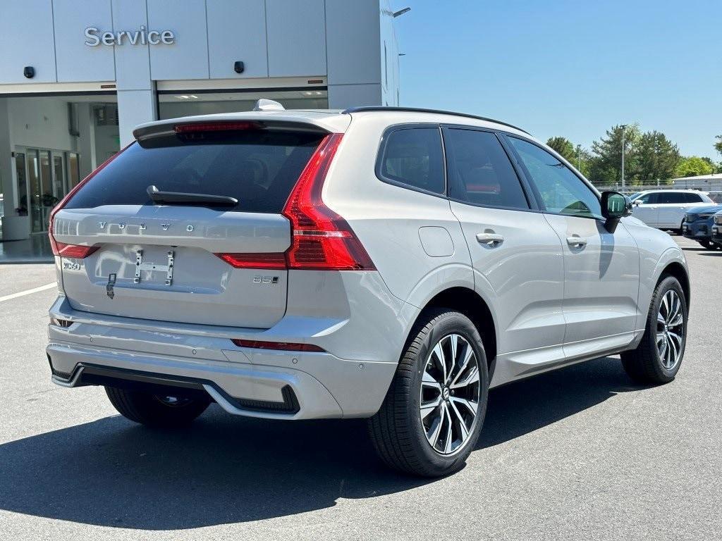 new 2024 Volvo XC60 car, priced at $53,745