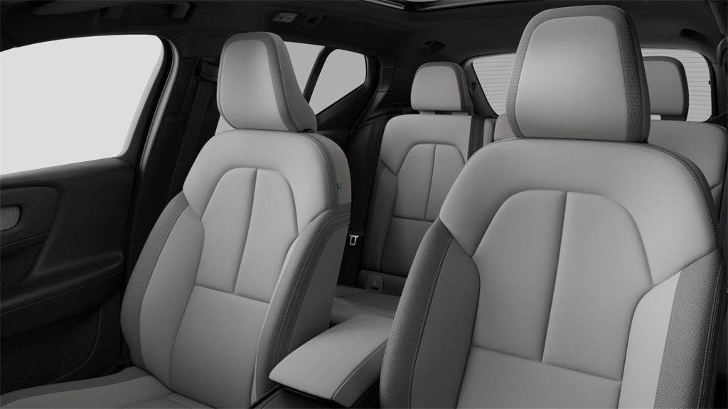 new 2026 Volvo EX40 car