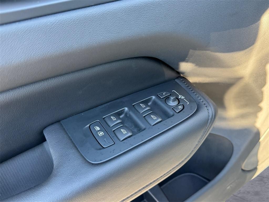 used 2023 Volvo XC60 car, priced at $34,980
