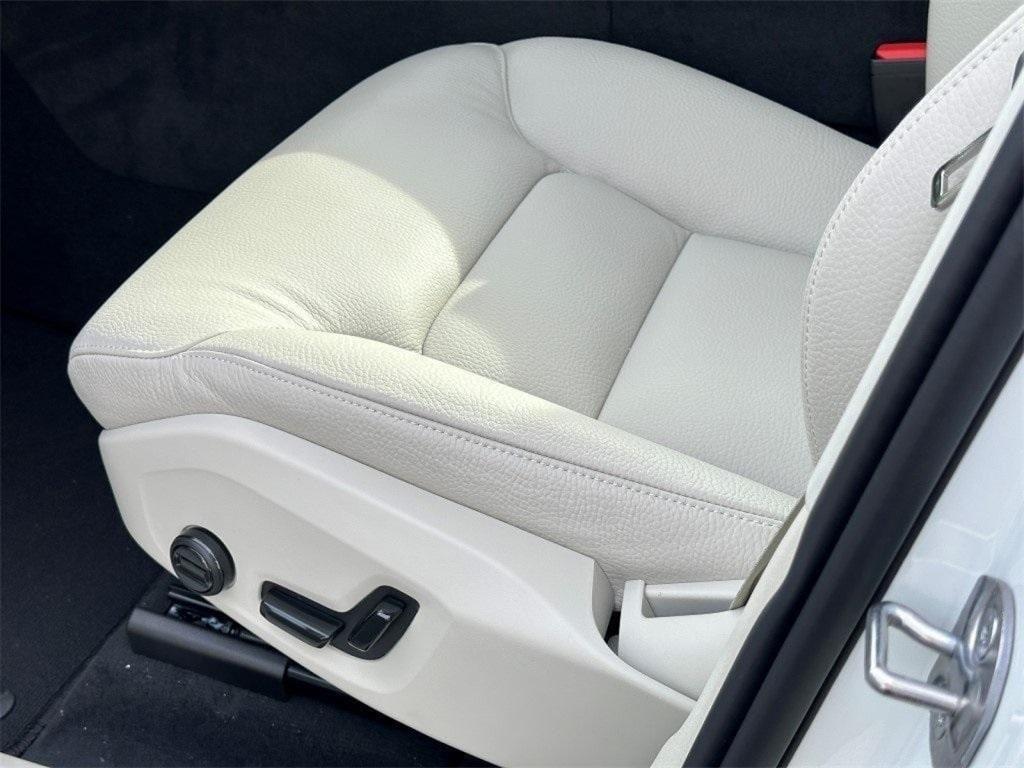 new 2025 Volvo XC60 Plug-In Hybrid car, priced at $59,445