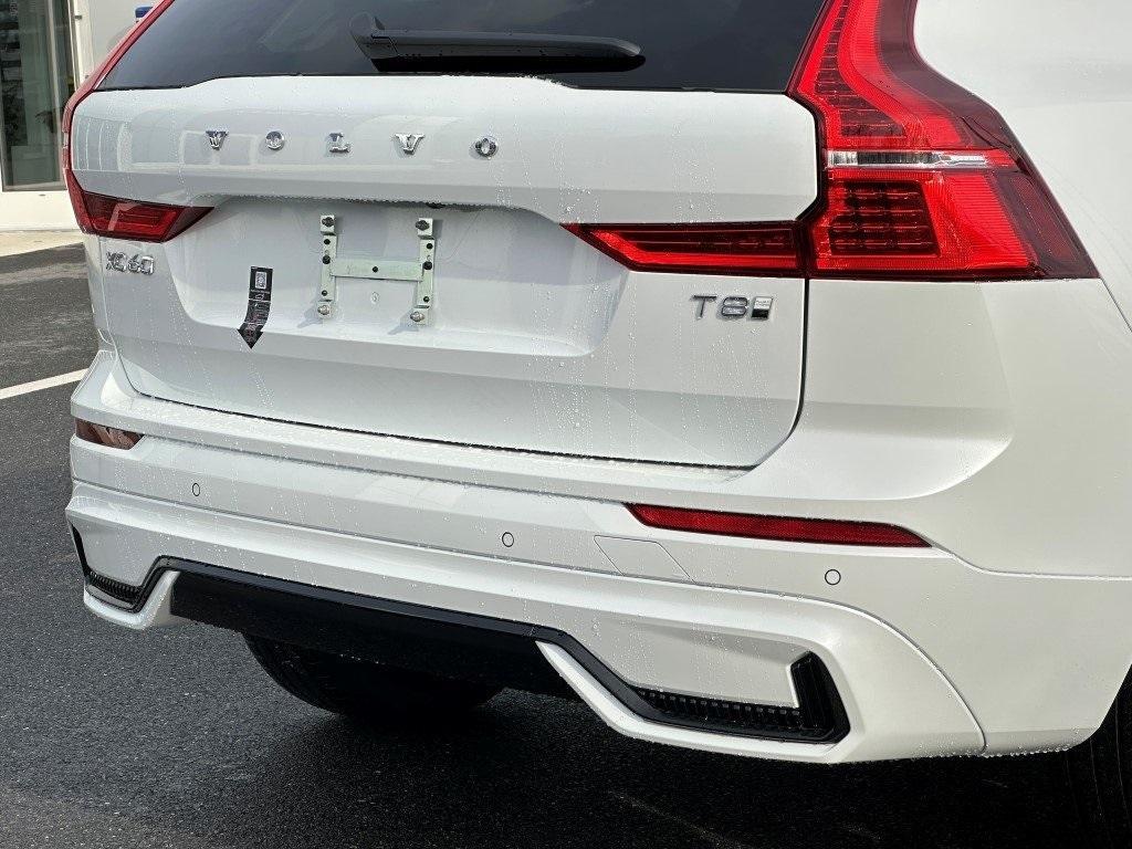 new 2025 Volvo XC60 Plug-In Hybrid car, priced at $61,245