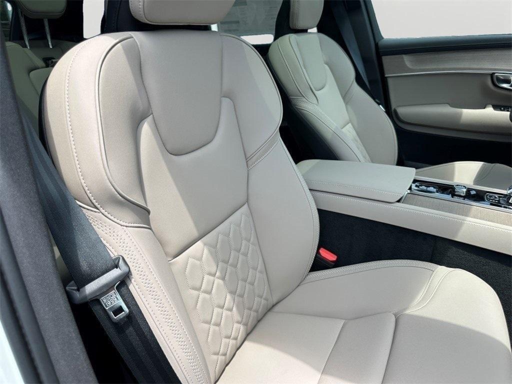 new 2026 Volvo XC90 car, priced at $69,721