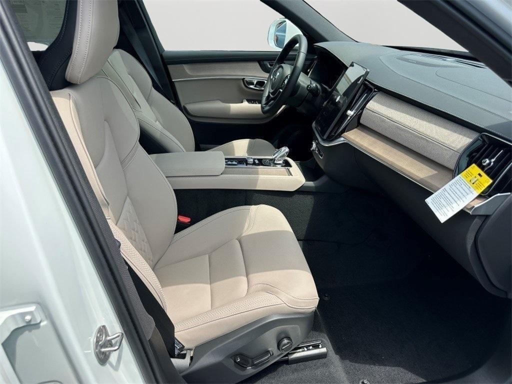 new 2026 Volvo XC90 car, priced at $69,721