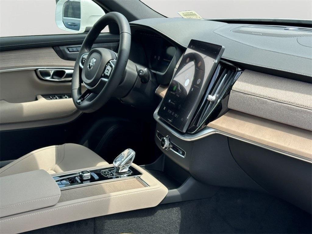 new 2026 Volvo XC90 car, priced at $69,721