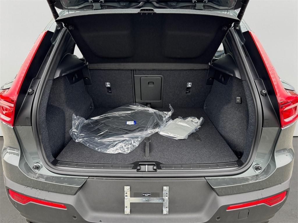 new 2026 Volvo XC40 car, priced at $50,620