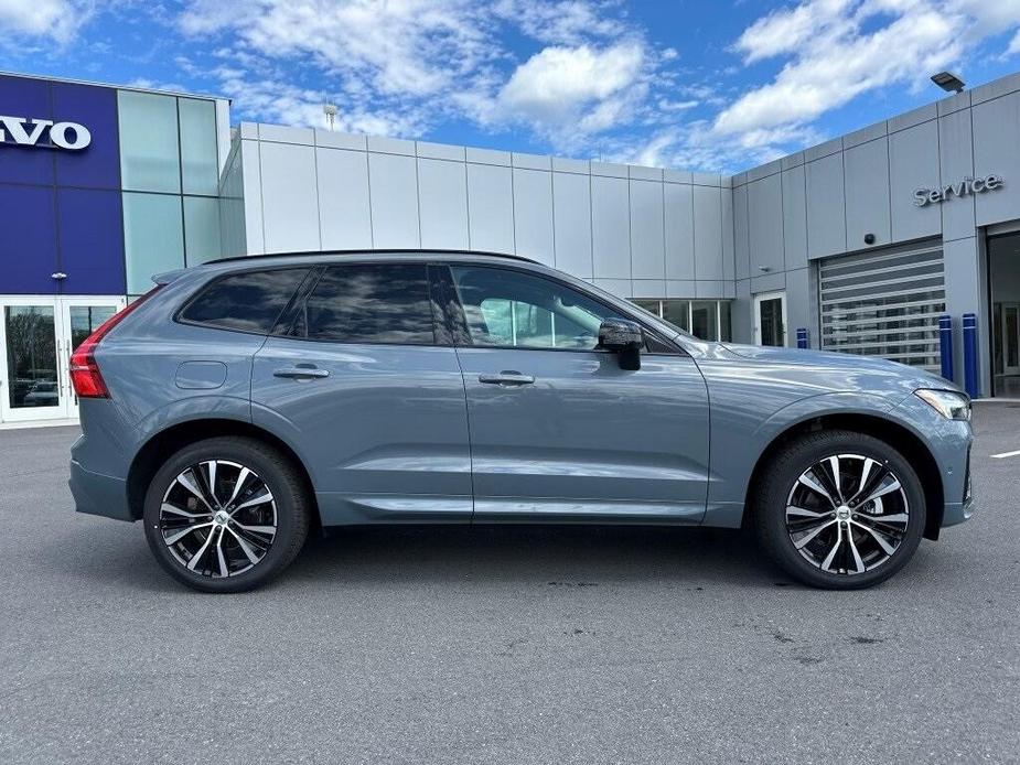 new 2024 Volvo XC60 car, priced at $54,440