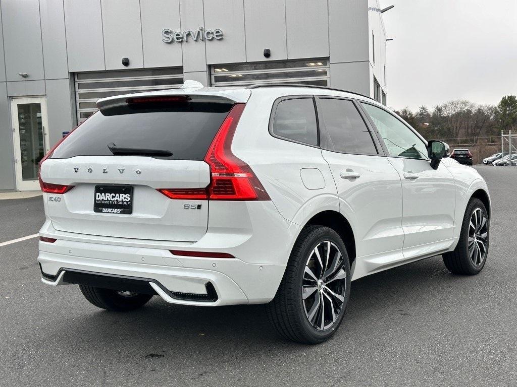 new 2025 Volvo XC60 car, priced at $59,645