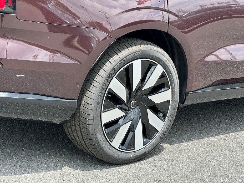new 2025 Volvo EX90 car, priced at $84,640