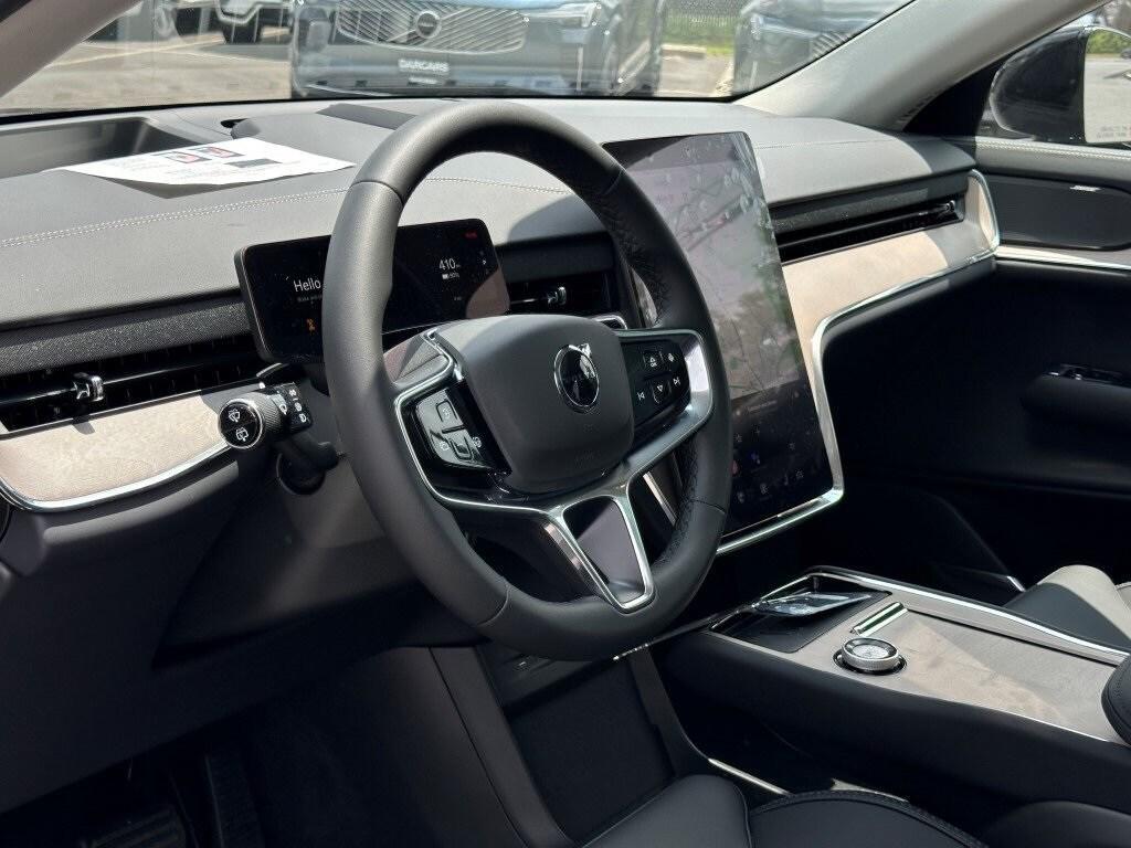 new 2025 Volvo EX90 car, priced at $84,640