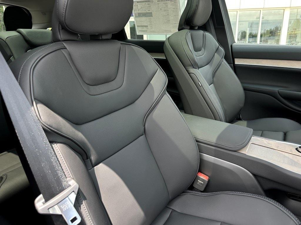 new 2025 Volvo EX90 car, priced at $84,140