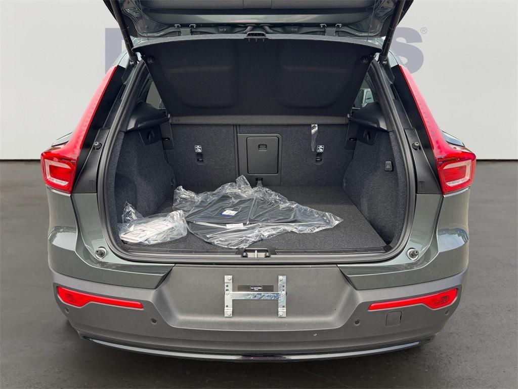 new 2026 Volvo XC40 car, priced at $50,620