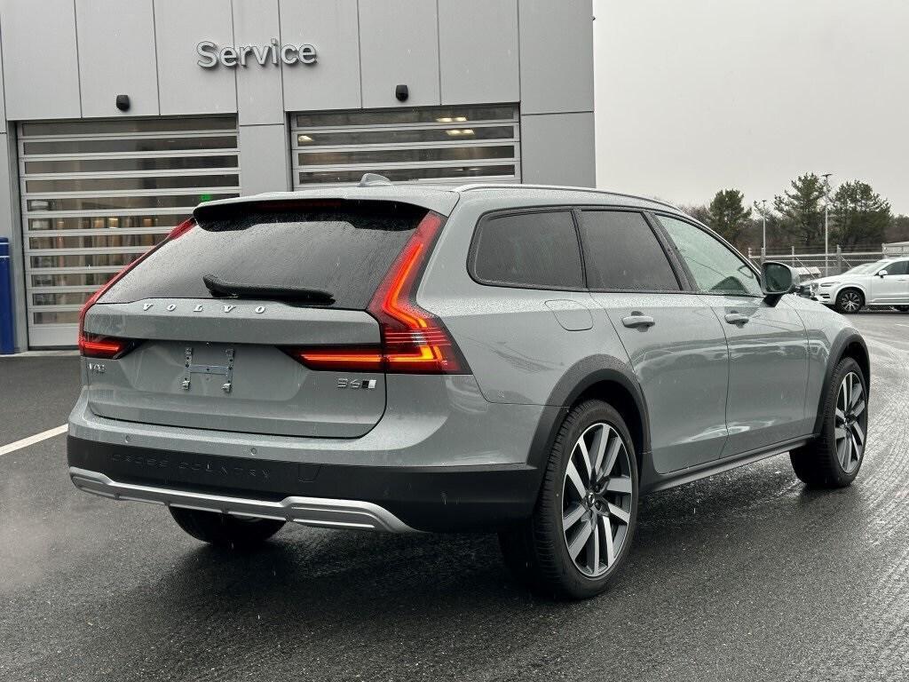 new 2025 Volvo V90 Cross Country car, priced at $67,395