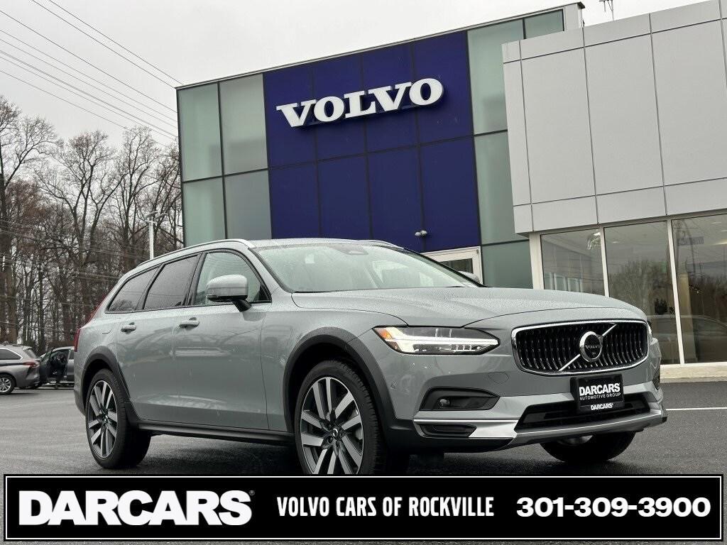 new 2025 Volvo V90 Cross Country car, priced at $67,395